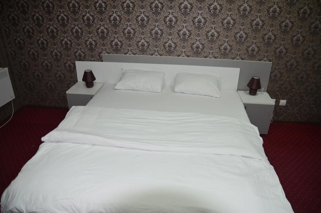 Dream Hotel Chisinau Exterior photo